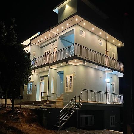 The Karlyle Homestay Vaduvanchal Exteriér fotografie