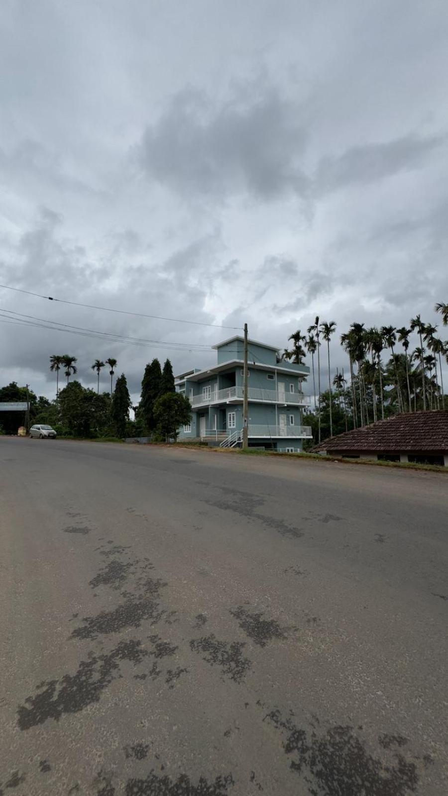 The Karlyle Homestay Vaduvanchal Exteriér fotografie