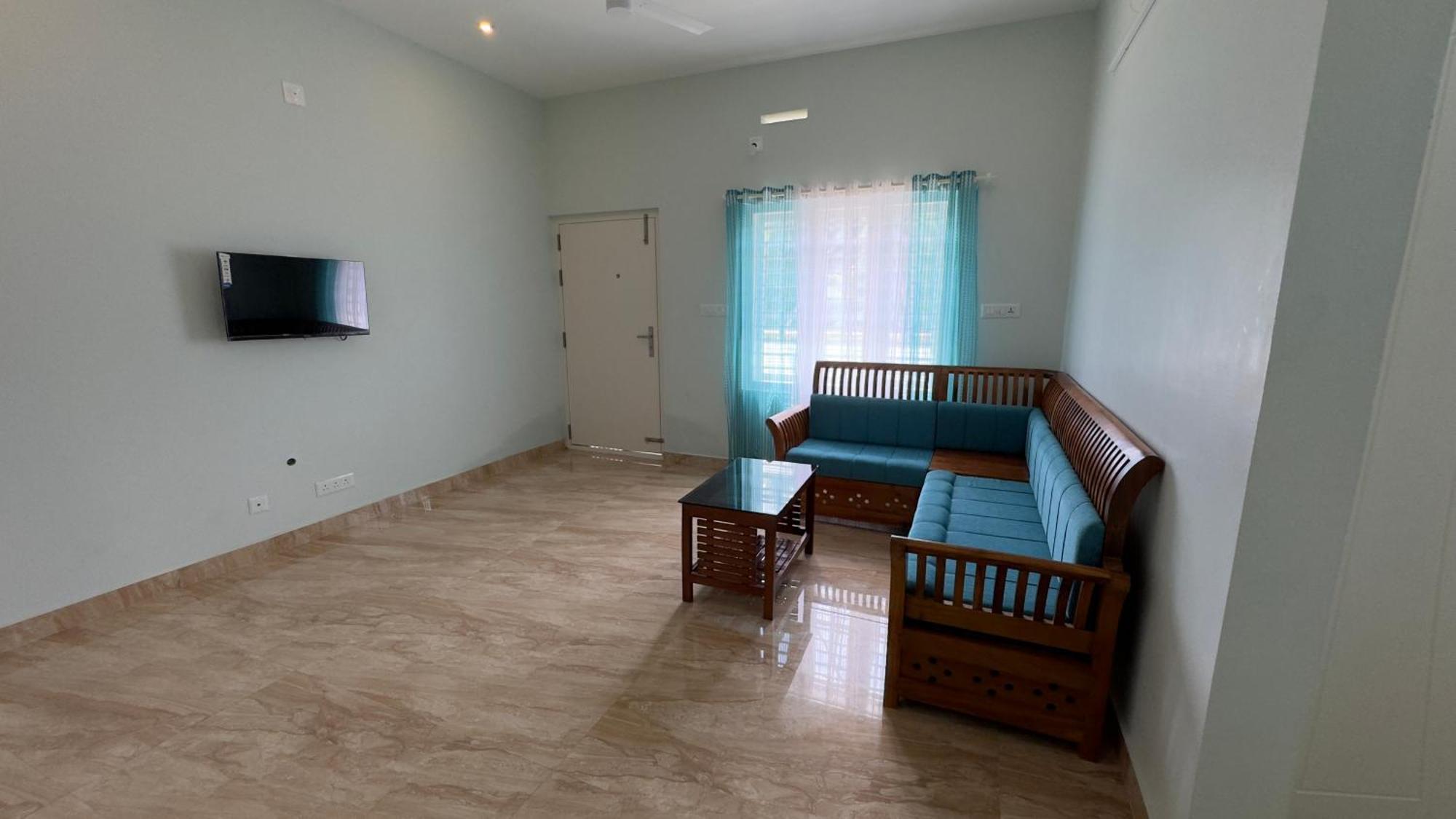 The Karlyle Homestay Vaduvanchal Exteriér fotografie